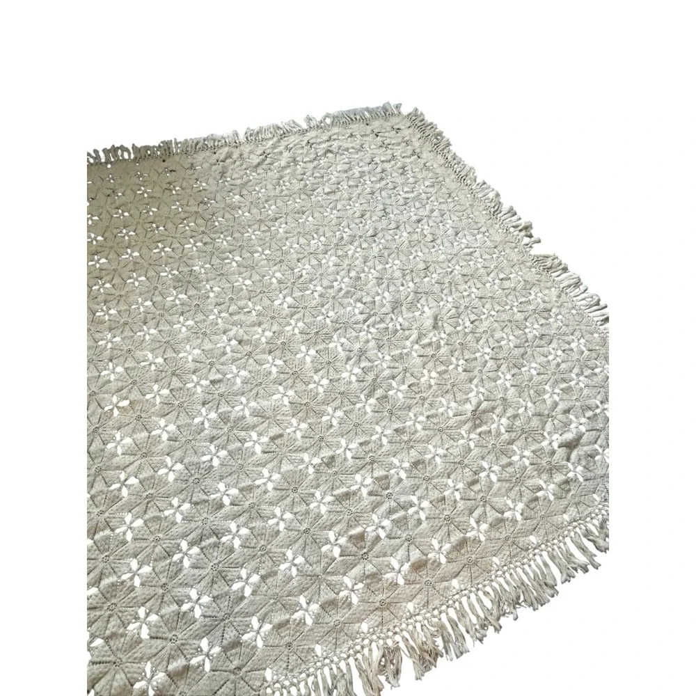 Vintage Handmade Crochet Lace Bedspread Boho Floral Starburst Fringe Cream 85x78